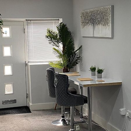 10 St Andrews Apartment Литам Сент Аннс Екстериор снимка